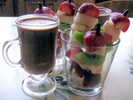 mikado de fruits frais, crème chocolat