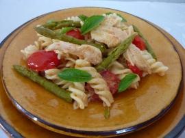 salade de ptes aux asperges vertes et au poulet