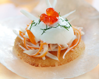Blinis au surimi, crme au wasabi et zestes de citron vert