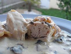 Blancs de poulet gratins  la crme au fromage et aux champignons