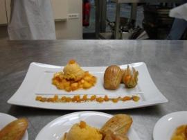 confit de fruits jaunes au miel, sorbet pêche et madeleines