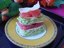 mille-feuilles au parmesan, avocat et pamplemousse