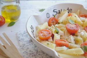 Salade de pâtes tomates et mozzarella