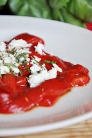 salade de poivrons rouges  la fta et aux herbes