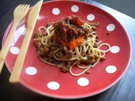 spaghettis bolognaise confits sur mousse-carotte