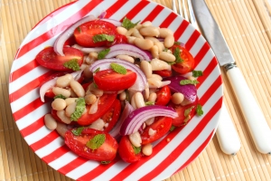 Salade de haricots blancs et tomates cerises  la menthe clementine cuisine