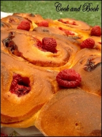 Brioche roul�e � la framboise et au chocolat Milka