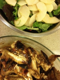 Les ailes de poulet grilles au curry et au miel
