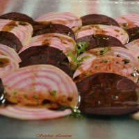 Carpaccio de betteraves & vinaigrette  l  huile de ssame