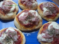 Les pizzette petites pizza au jambon et mozzarella