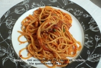 Spaghettoni accompagn de cpres et anchois Vie quotidienne de FLaure