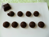 boules allges au chocolat noir au pralin et aux clats de noisette  seulement 40 calories et riches en fibres
