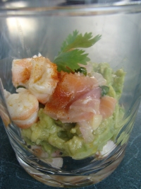 VERRINES DE CREVETTES A L  AVOCAT ET AU CITRON VERT
