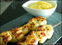 Brochettes de poulet marines  l orange sauce mangue
