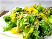 Salade thaï à la mangue coriandre et soja