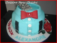 Gâteau pâte à sucre chemise pour anniversaire En savoir plus sur http www cuisinesanschichi com pages gateaux d exception personnalises gateau pate