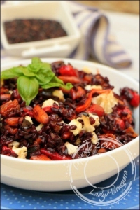 Salade de riz noir  la grecque