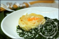 Oeufs au plat en nid de spaghetti et crme d  pinards