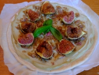 Pizza vg  l  avocat et aux figues