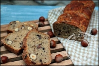 Pain aux noisettes et fves de cacao sans oeufs