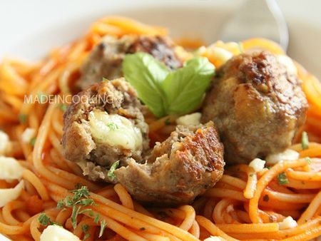 boulettes de viande farcies � la mozzarella