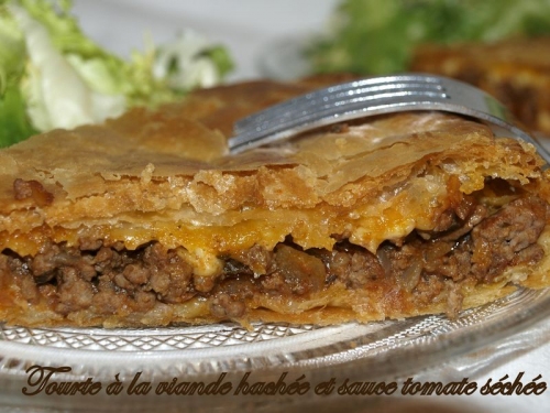 Recette tourte à la viande hachée et sauce tomate séchée dans vos assiettes