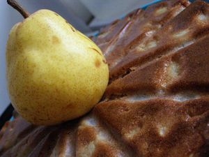Gâteau à la farine de châtaignes et aux poires