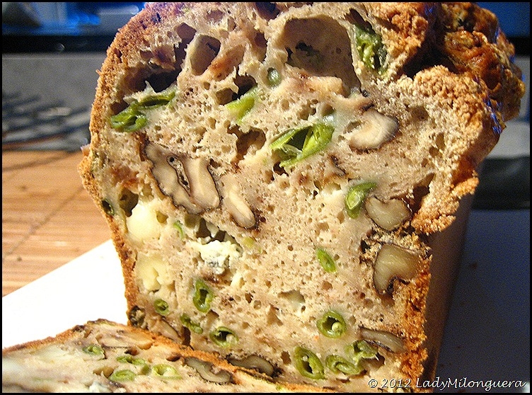 Cake aux noix Roquefort et haricots verts