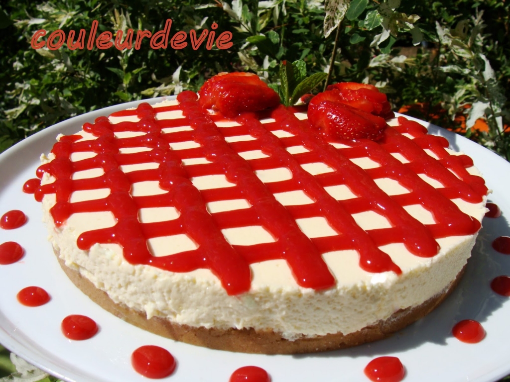 Recette cheesecake vanille au coulis de fraises (sans cuisson) au ...